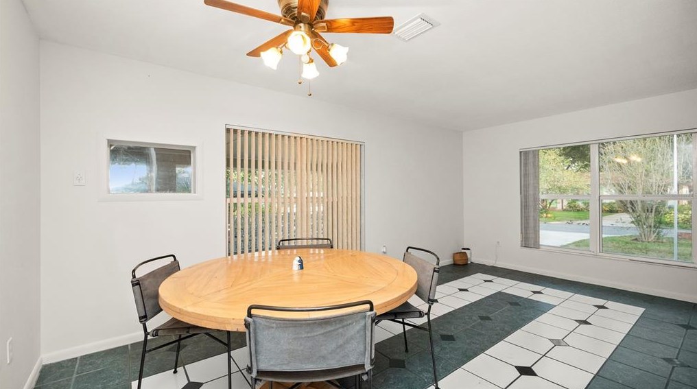 924 Lowell St, Lakeland FL  33805-3046 exterior