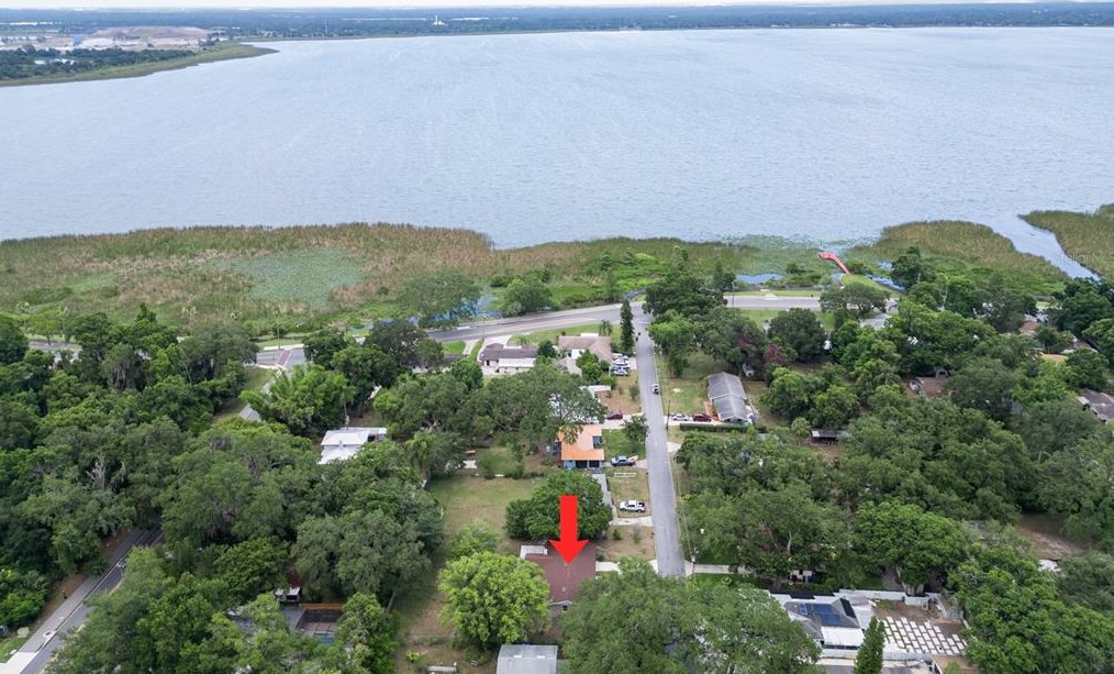 924 Lowell St, Lakeland FL  33805-3046 exterior
