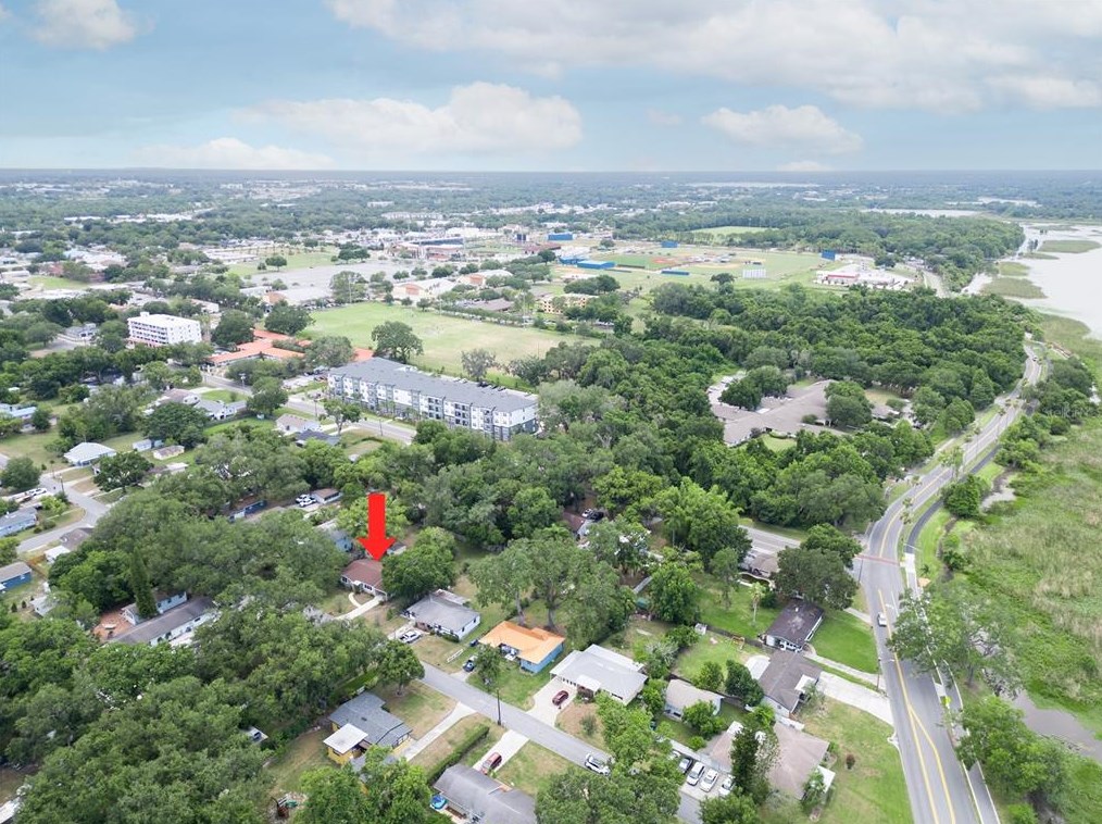924 Lowell St, Lakeland FL  33805-3046 exterior