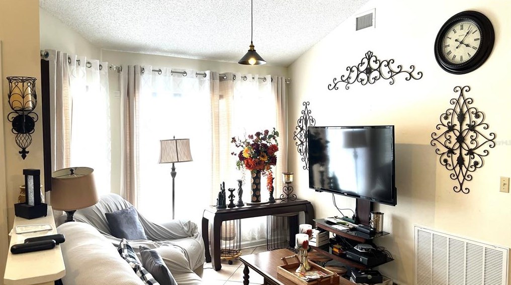 6227 Vintner Ln, Lakeland FL  33809-4167 exterior