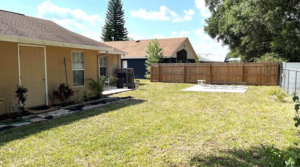 6227 Vintner Ln, Lakeland FL  33809-4167 exterior