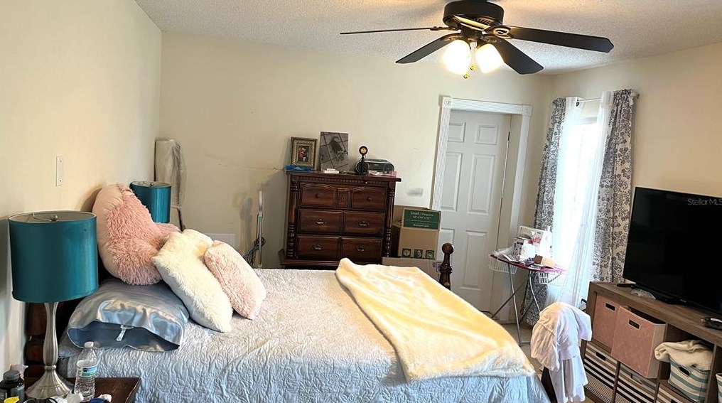 6227 Vintner Ln, Lakeland FL  33809-4167 exterior