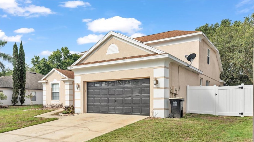 5971 Charloma Dr, Lakeland FL  33812-5800 exterior