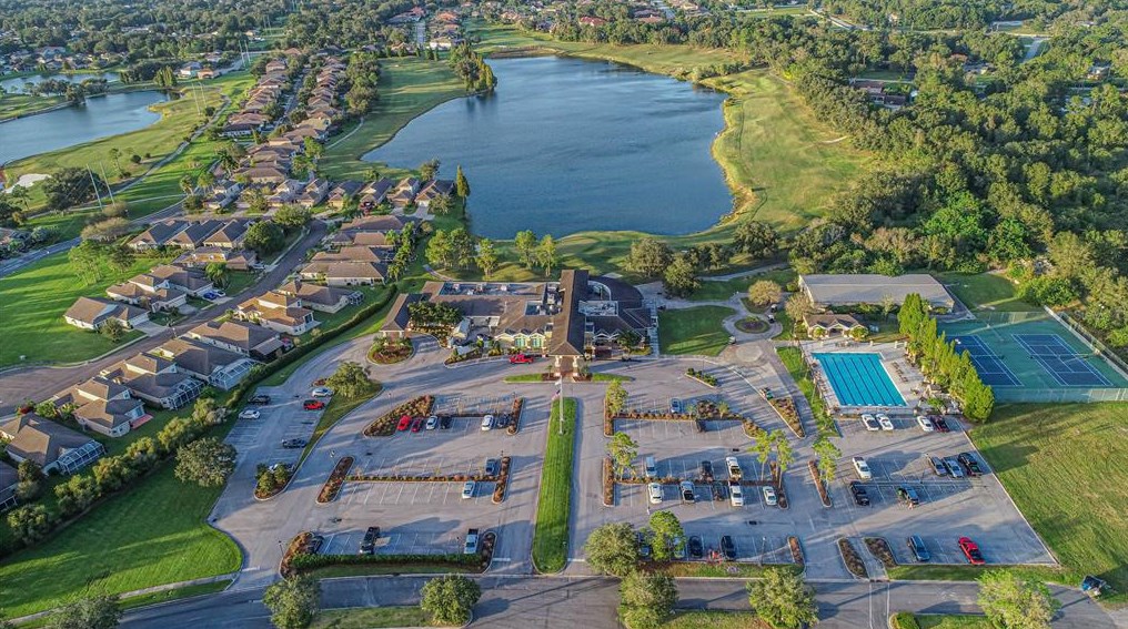 800 Osprey Lndg Dr, Lakeland FL 33813-4686 exterior