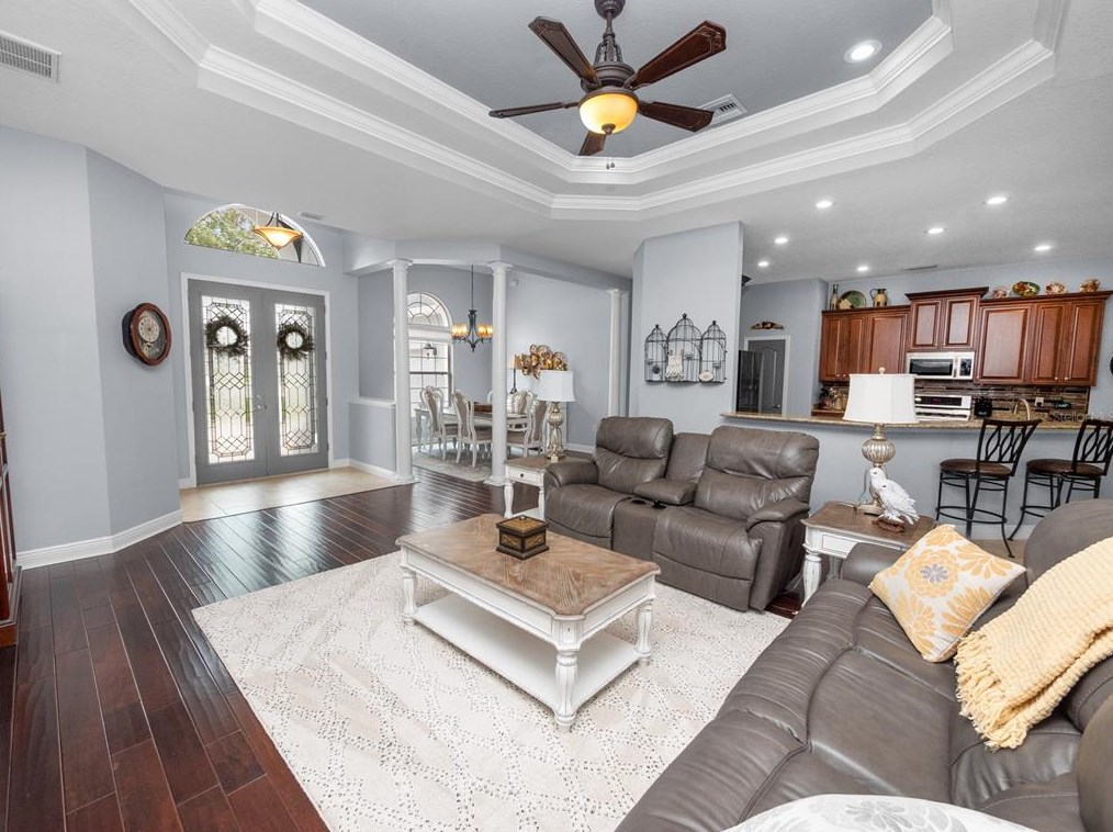 800 Osprey Lndg Dr, Lakeland FL 33813-4686 exterior