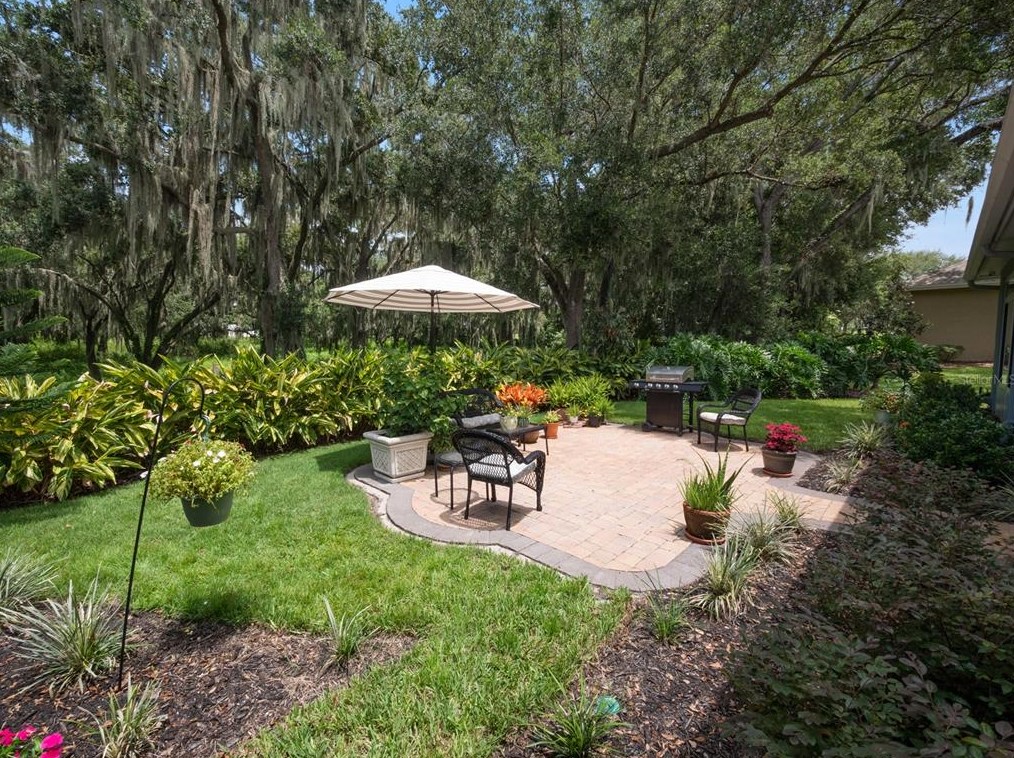 800 Osprey Lndg Dr, Lakeland FL 33813-4686 exterior