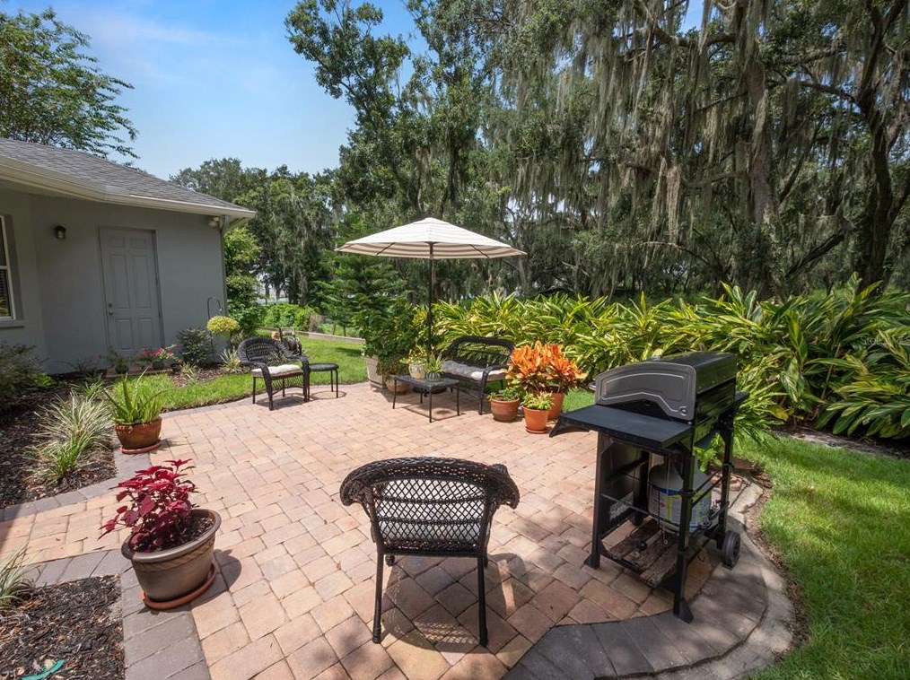 800 Osprey Lndg Dr, Lakeland FL 33813-4686 exterior