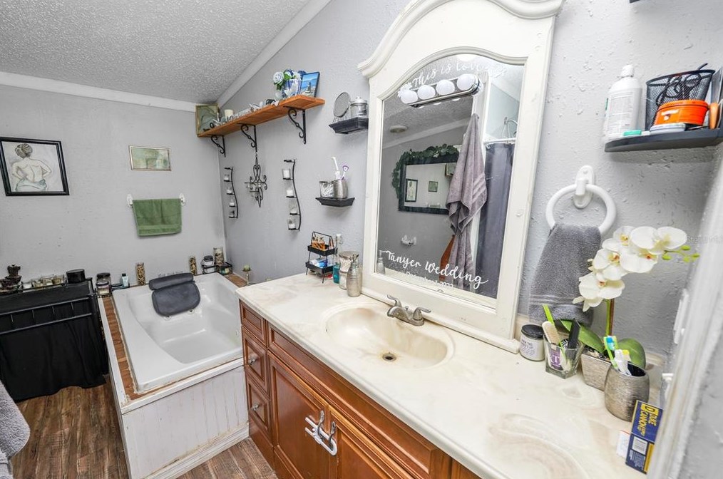 7124 Gln Mdw Dr, Lakeland FL 33810-5895 exterior