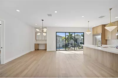 116 Wimbledon Court, Redington Shores, FL 33708 - Photo 9
