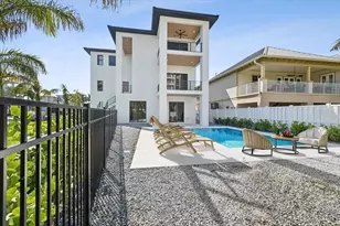 116 Wimbledon Ct, Redington Shores, FL 33708 - Photo 29