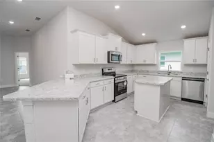 1580 Leamington Ln, Winter Haven, FL 33884 - Photo 5