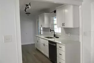 5260 42nd St S, Saint Petersburg, FL 33711 - Photo 17