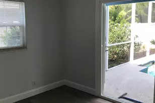 5260 42nd St S, Saint Petersburg, FL 33711 - Photo 15