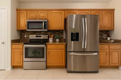 7018 Cascades Court, Lakeland, FL 33813 - Photo 3