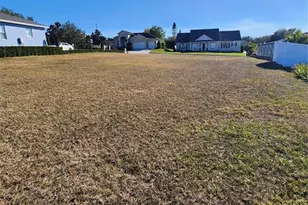 3334 Shore Dr, Lakeland, FL 33812 - Photo 1