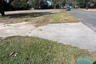 4249 Forest Hills Dr, Lakeland, FL 33813 - Photo 5