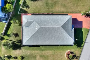 1039 Motorcoach Dr, Polk City, FL 33868 - Photo 9