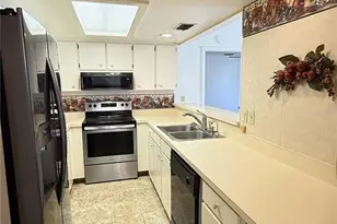 1880 N Crystal Lake Dr, Lakeland, FL 33801 - Photo 11