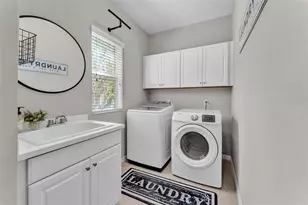 7048 White Willow Ct, Sarasota, FL 34243 - Photo 25