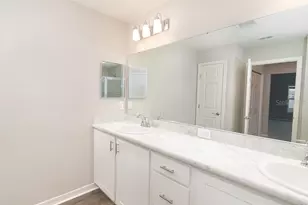 1327 Mottled Duck Ln, Lakeland, FL 33811 - Photo 7