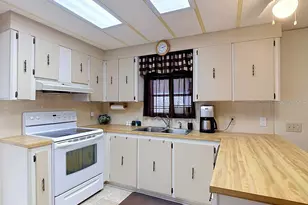1007 Forest Lake Dr, Lakeland, FL 33809 - Photo 5