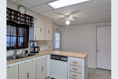 1007 Forest Lake Drive, Lakeland, FL 33809 - Photo 5