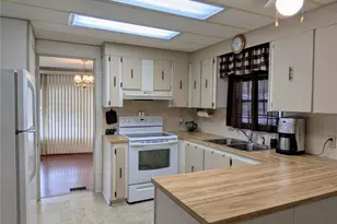 1007 Forest Lake Dr, Lakeland, FL 33809 - Photo 3