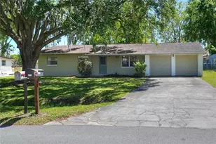 6070 Hilltop Ln E, Lakeland, FL 33809 - Photo 3