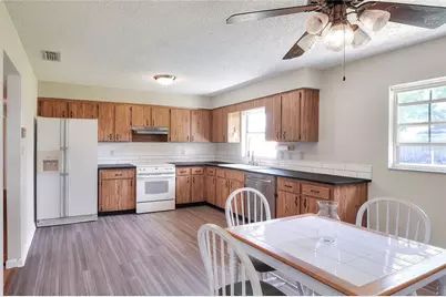 6070 Hilltop Lane E, Lakeland, FL 33809 - Photo 9