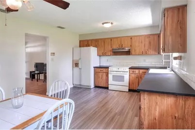 6070 Hilltop Lane E, Lakeland, FL 33809 - Photo 13