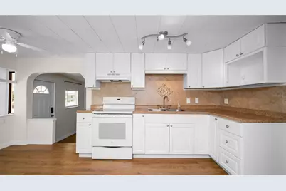 7046 Fairview Village Circle, Winter Haven, FL 33881 - Photo 17