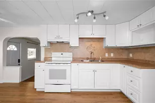 7046 Fairview Village Cir, Winter Haven, FL 33881 - Photo 17