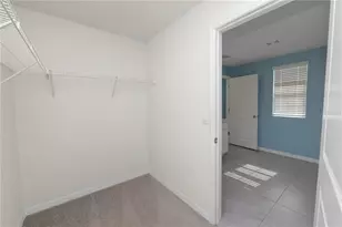 8009 Sail Clover Ln, Zephyrhills, FL 33540 - Photo 25