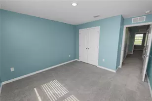 8009 Sail Clover Ln, Zephyrhills, FL 33540 - Photo 31