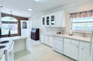 814 Forest Lake Dr, Lakeland, FL 33809 - Photo 13