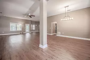 2933 Blackwater Oaks Dr, Mulberry, FL 33860 - Photo 5