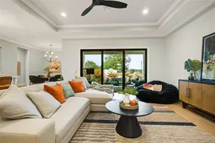 5390 Clubhouse Hills Ln, Lakeland, FL 33812 - Photo 9