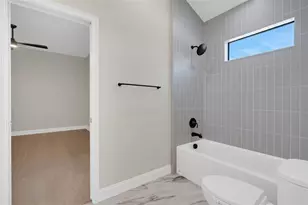 5390 Clubhouse Hills Ln, Lakeland, FL 33812 - Photo 21