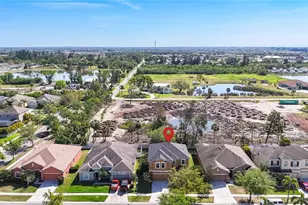 1401 Parker Den Dr, Ruskin, FL 33570 - Photo 3