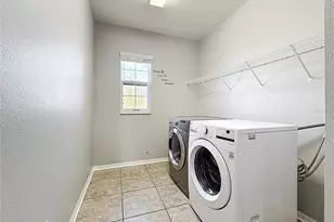 1401 Parker Den Dr, Ruskin, FL 33570 - Photo 37