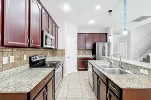 1401 Parker Den Dr, Ruskin, FL 33570 - Photo 17