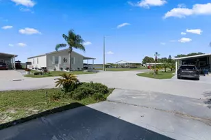 6731 Canterbury Dr NE, Winter Haven, FL 33881 - Photo 5