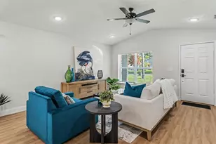 1242 Dorothy St, Lakeland, FL 33815 - Photo 5