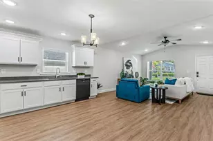 1242 Dorothy St, Lakeland, FL 33815 - Photo 11