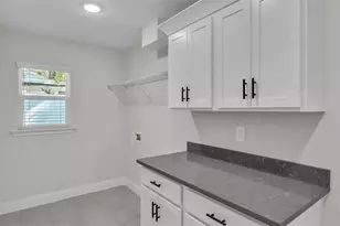 1242 Dorothy St, Lakeland, FL 33815 - Photo 9