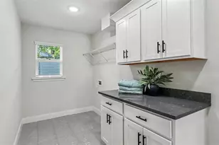 1242 Dorothy St, Lakeland, FL 33815 - Photo 9