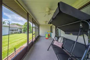 1608 Colonnades Cir N, Lakeland, FL 33811 - Photo 27