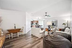 1608 Colonnades Cir N, Lakeland, FL 33811 - Photo 7