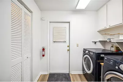 1608 Colonnades Circle N, Lakeland, FL 33811 - Photo 15