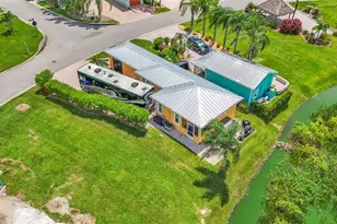 3261 Fish Hawk Dr, Polk City, FL 33868 - Photo 7